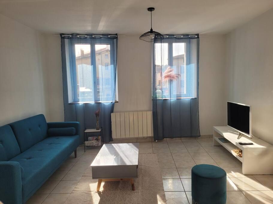Appartement Sur La Place De Poncin Ngoại thất bức ảnh
